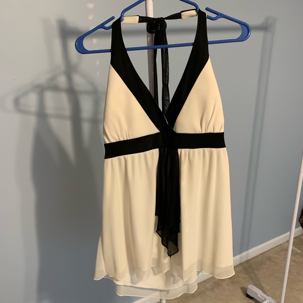 XL White and Black Top!
